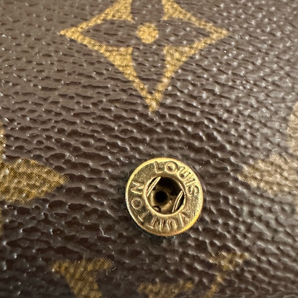 AUTHENTIC LV BI FOLD - Picture 11 of 15